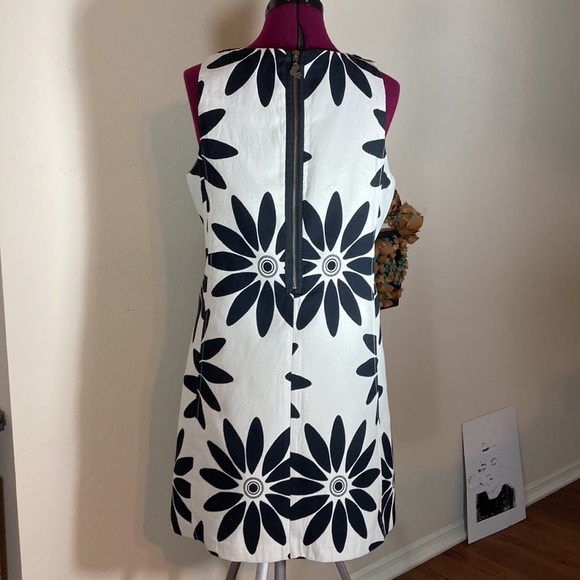 Desigual Floral Dress, Pockets! Black & White, Super Cute - Picture 2 of 8